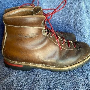Vasque Hiker Vintage Mountain Boots size 10.5
